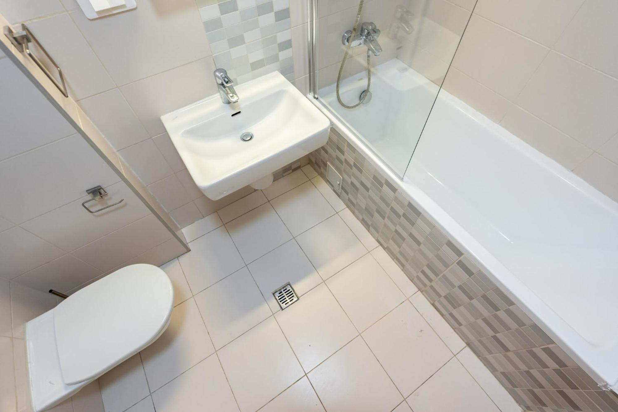 Lazynest - Modern Apartment With Parking & Balcony Bucarest Extérieur photo